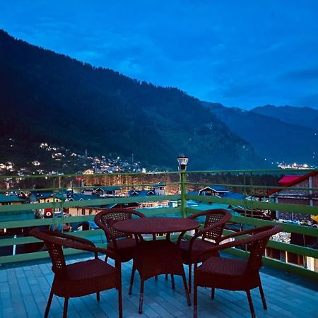 Tata Vista Resort Mall Road Manali - Centrally Heated & Air Cooled מראה חיצוני תמונה