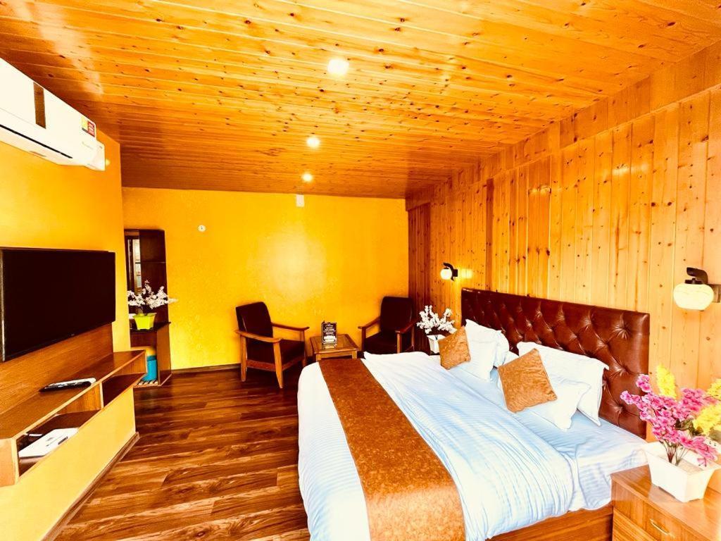 Tata Vista Resort Mall Road Manali - Centrally Heated & Air Cooled מראה חיצוני תמונה
