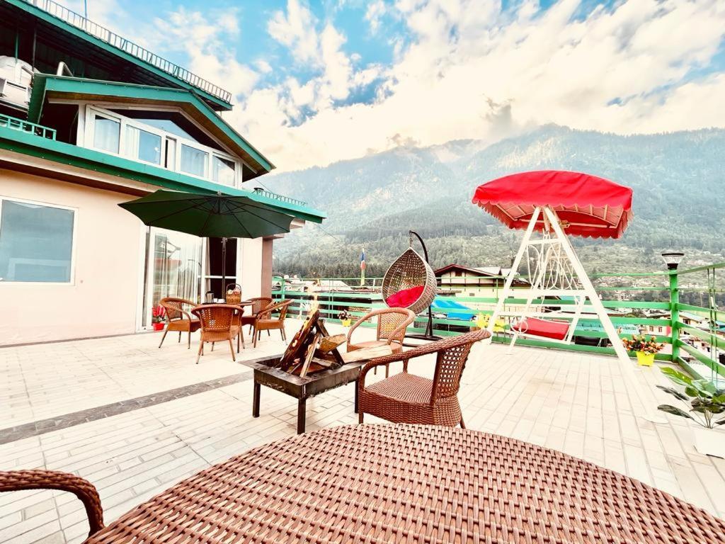 Tata Vista Resort Mall Road Manali - Centrally Heated & Air Cooled מראה חיצוני תמונה